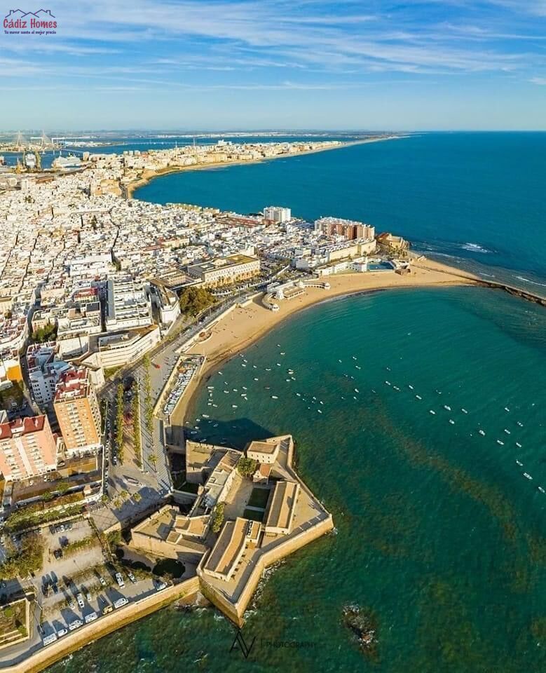 Vista exterior de Pis en venda en  Cádiz Capital