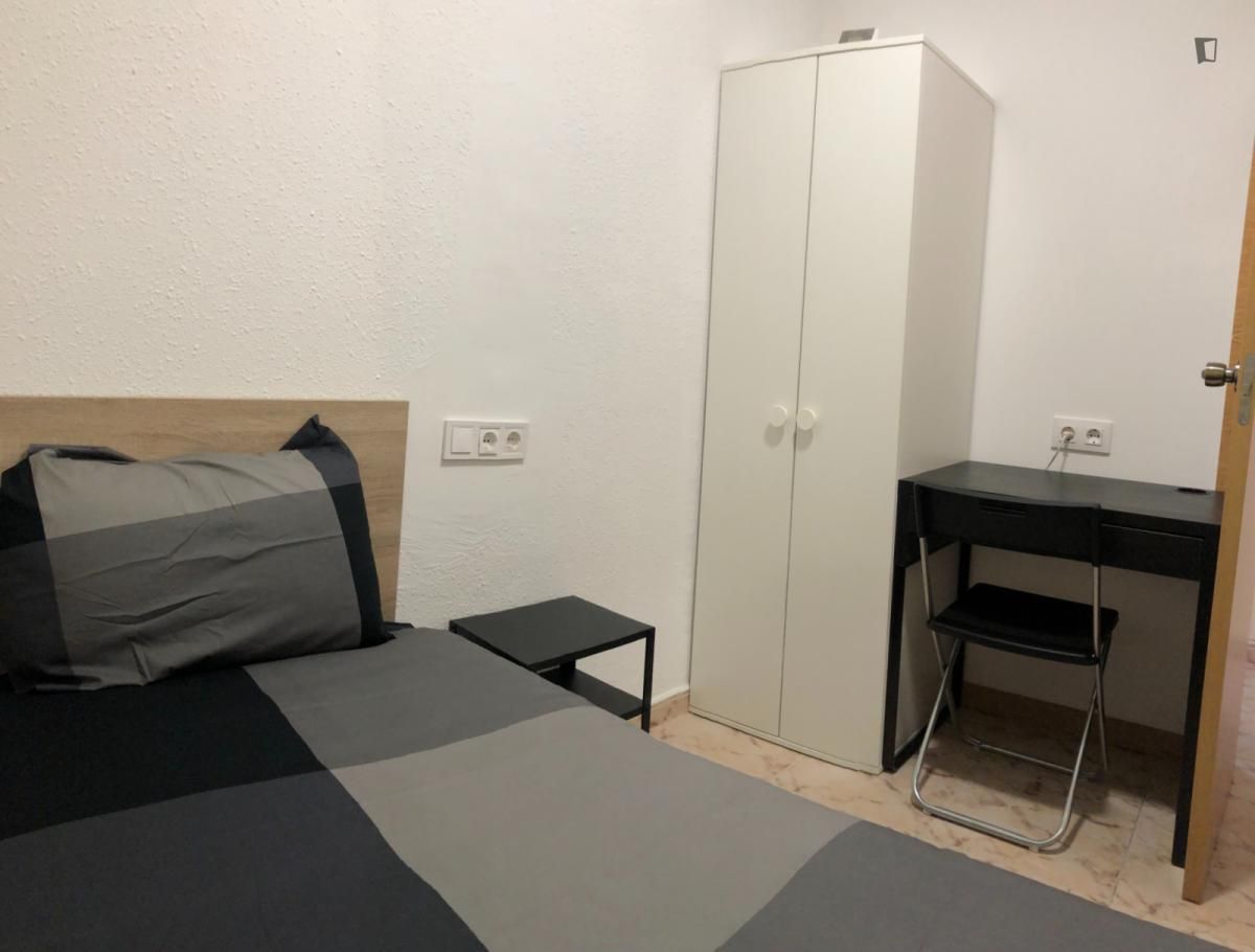 Apartment to share in El Camp de l'Arpa del Clot