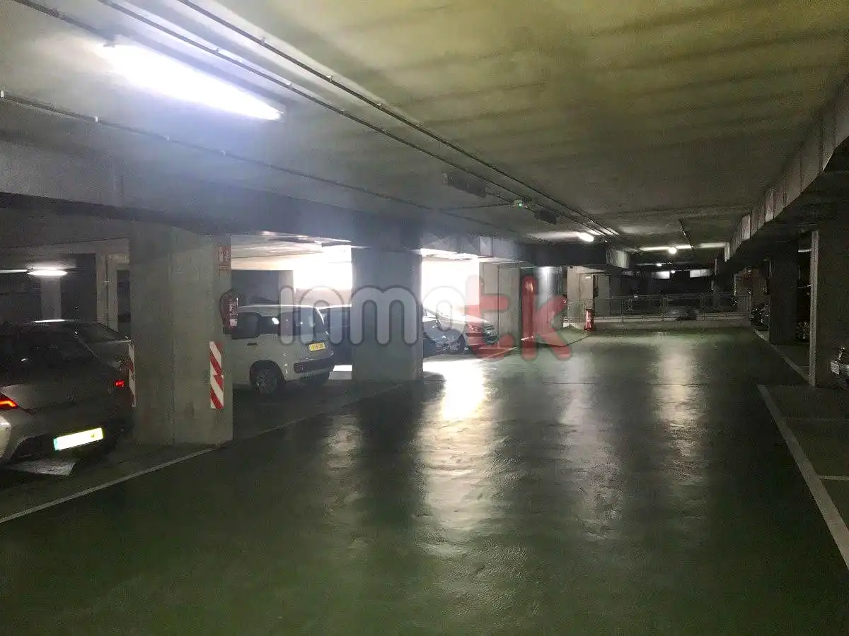 Aparcament de Garatge de lloguer en A Coruña Capital 