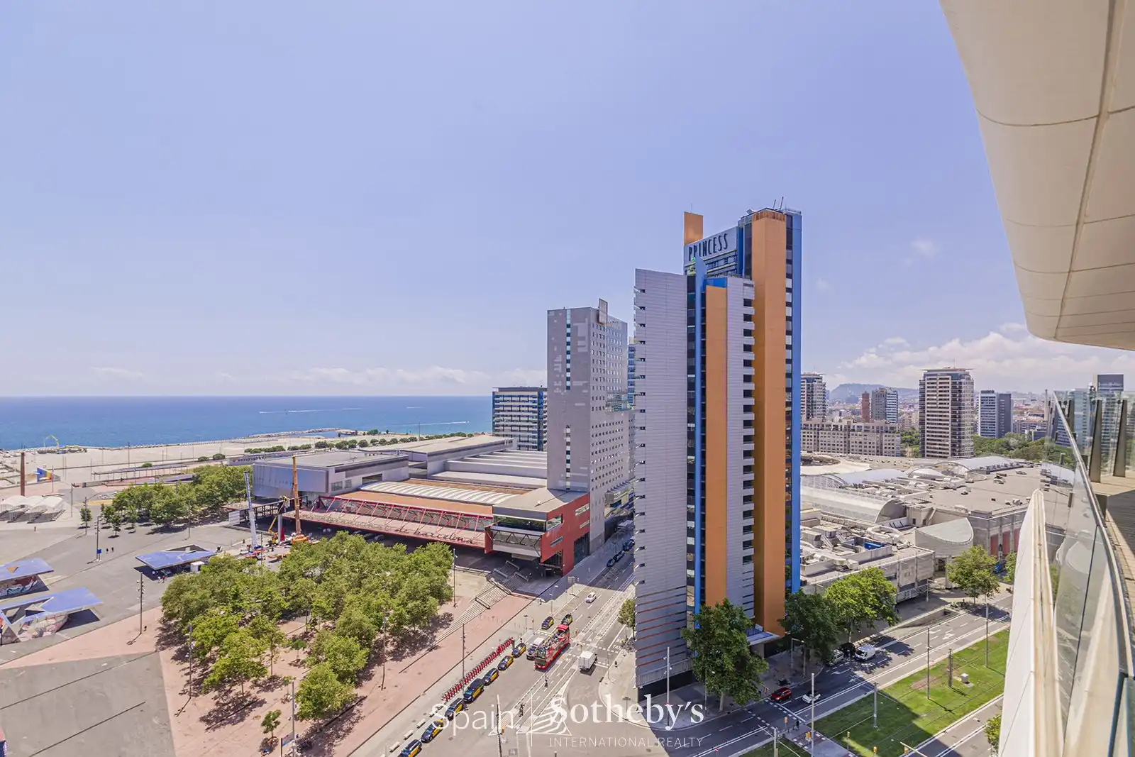 Vista exterior de Apartament en venda en Barcelona amb Calefacció, Terrassa i Traster