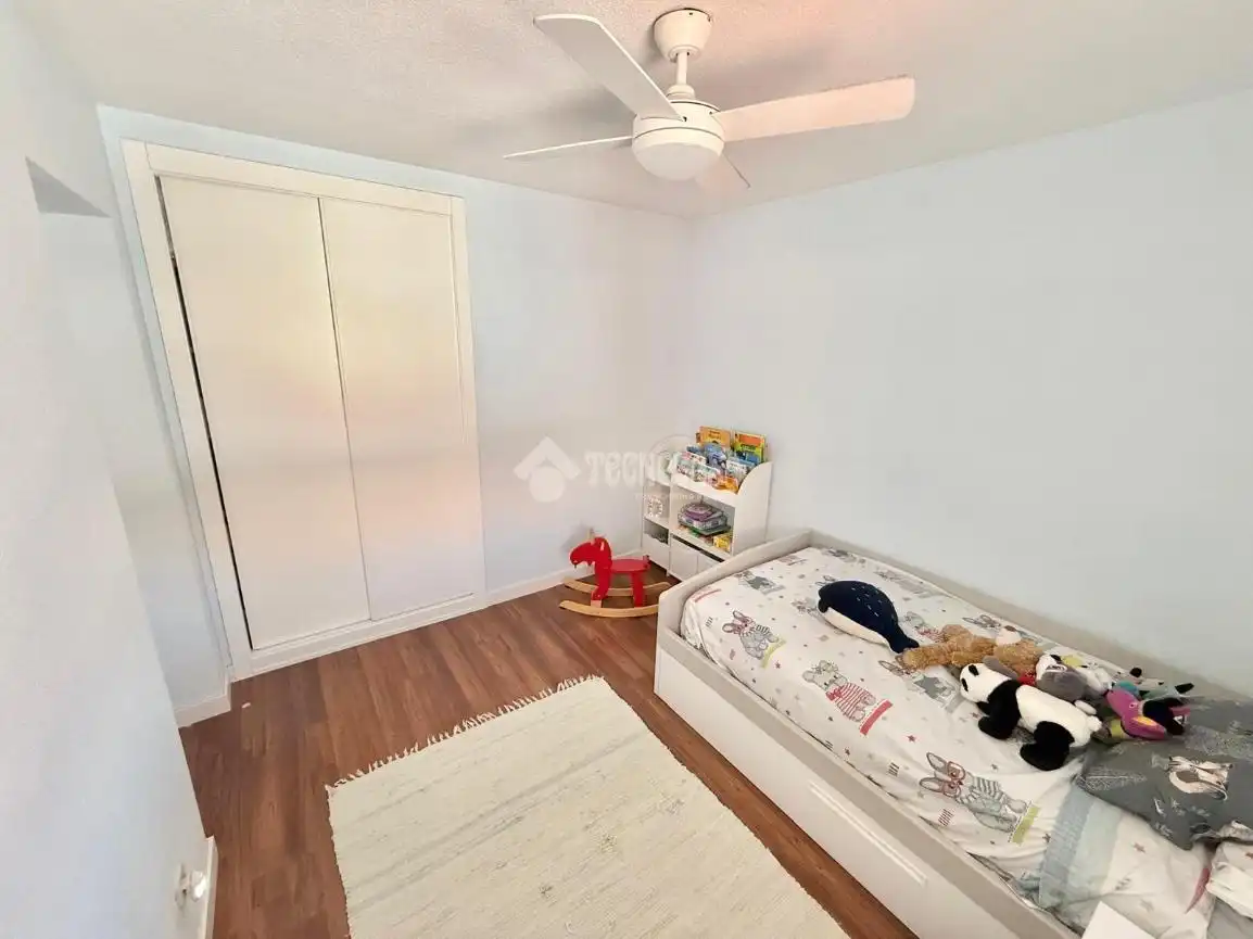 Habitación de Casa adosada en venta en Illescas con Aire acondicionado y Parquet
