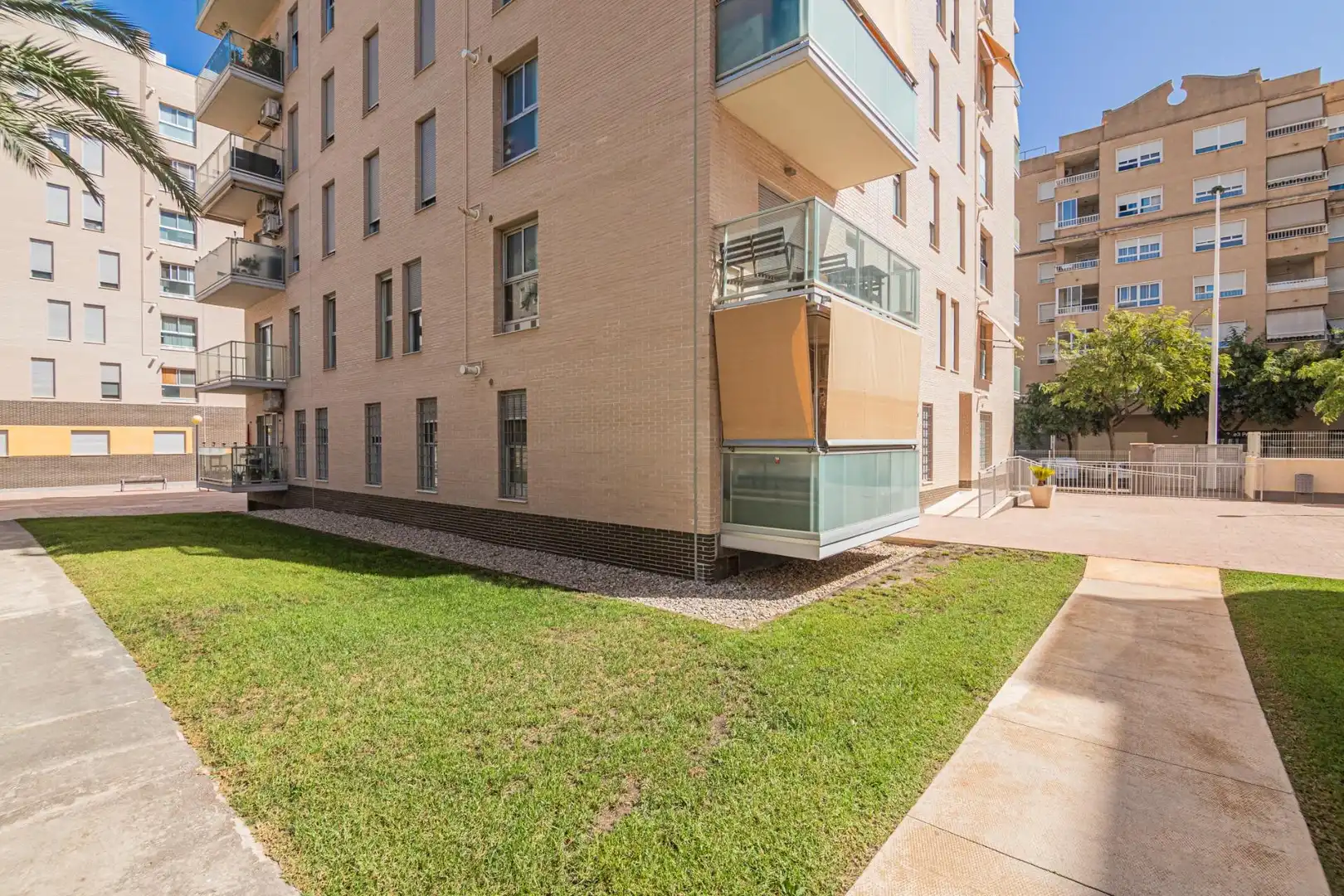 Vista exterior de Piso en venta en Elche / Elx con Aire acondicionado, Balcón y Piscina comunitaria