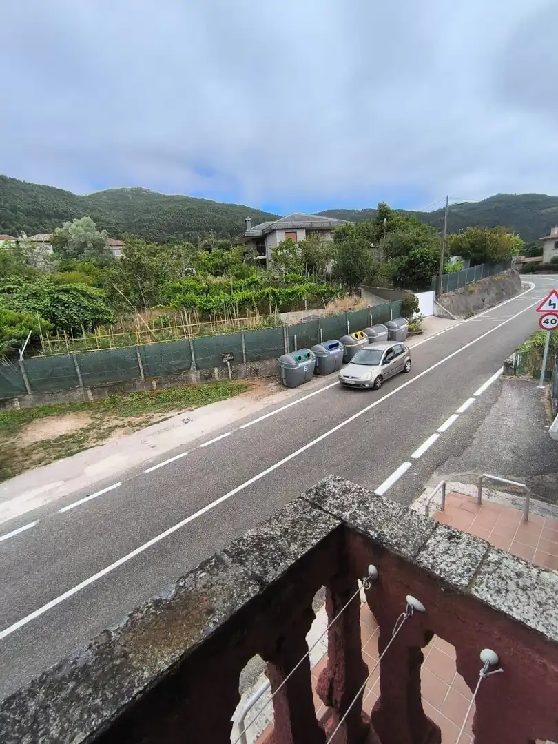 Vista exterior de Casa o xalet en venda en Gondomar amb Calefacció i Balcó