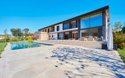 Vista exterior de Casa o xalet en venda en Santa Eulàlia de Ronçana amb Aire condicionat, Calefacció i Jardí privat