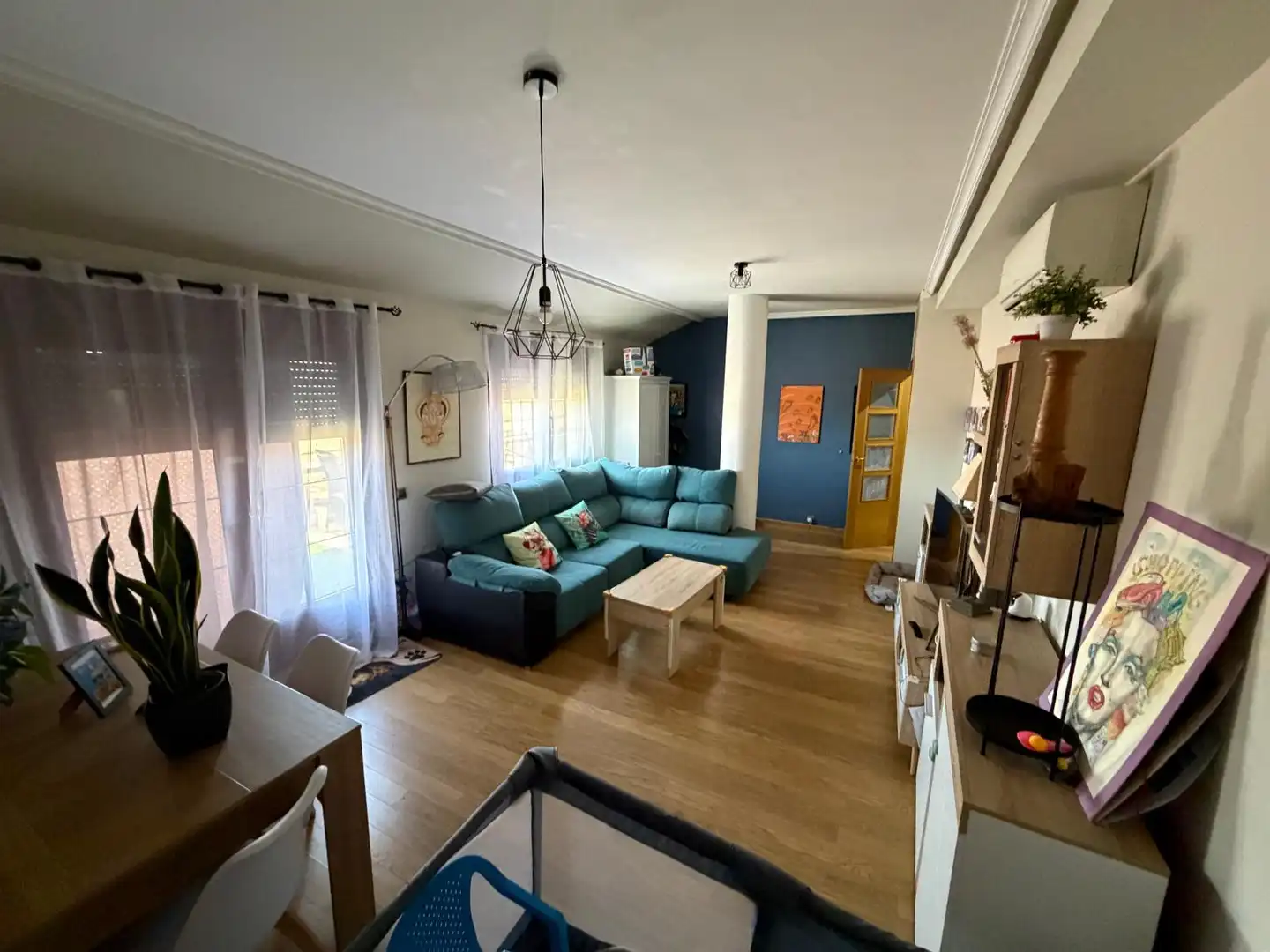 Sala de estar de Ático en venta en Alcázar de San Juan con Aire acondicionado, Calefacción y Parquet