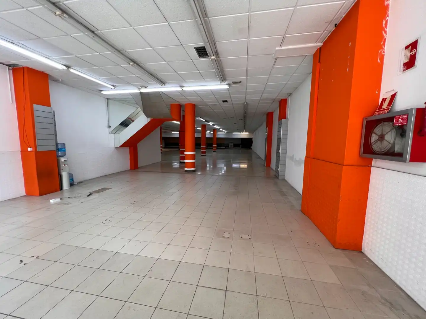 Local comercial en alquiler en Avenida Fisterra 20, imagen 3