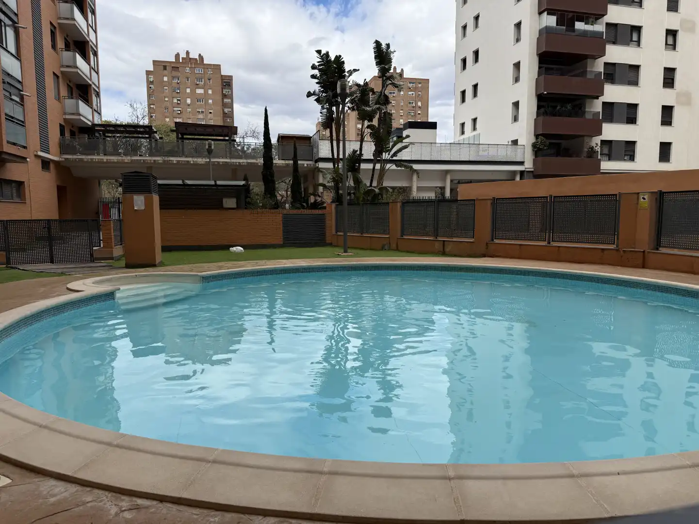 Piscina de Pis en venda en Torrent amb Aire condicionat, Calefacció i Jardí privat