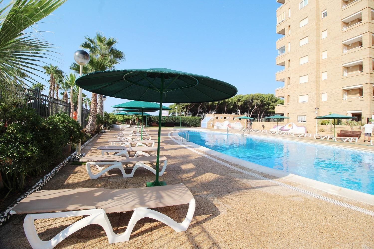 Swimming pool of Apartment for sale in Oropesa del Mar / Orpesa  with Air Conditioner, Private garden and Terrace
