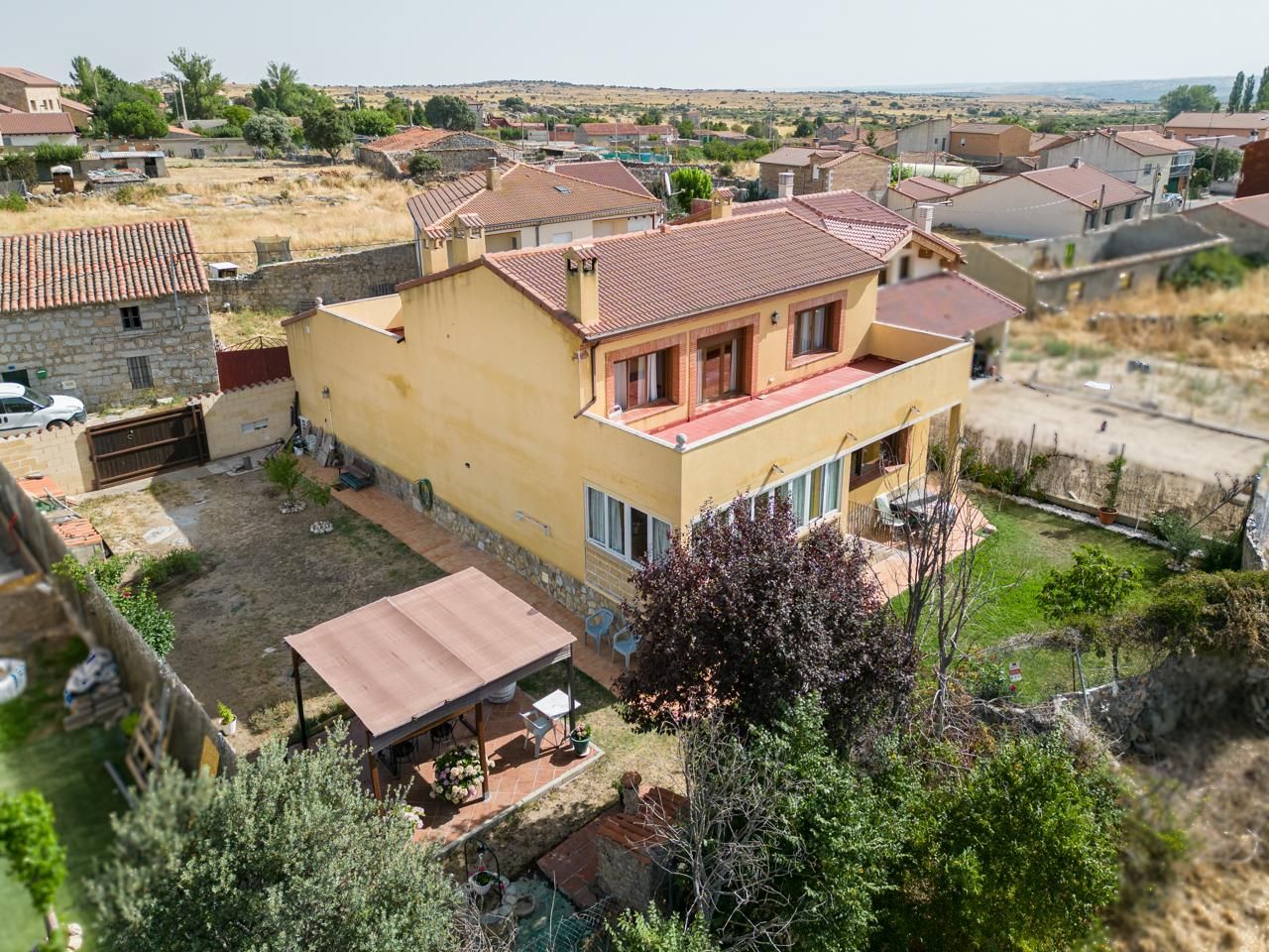 Vista exterior de Casa o chalet en venta en Ávila Capital con Calefacción, Jardín privado y Terraza