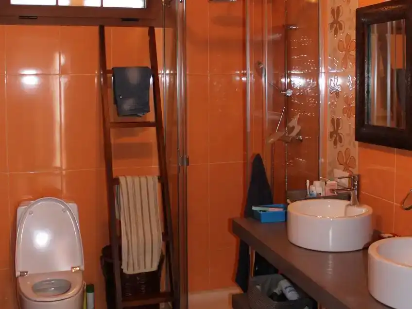 Baño de Piso en venta en Santiago del Teide con Aire acondicionado, Trastero y Amueblado