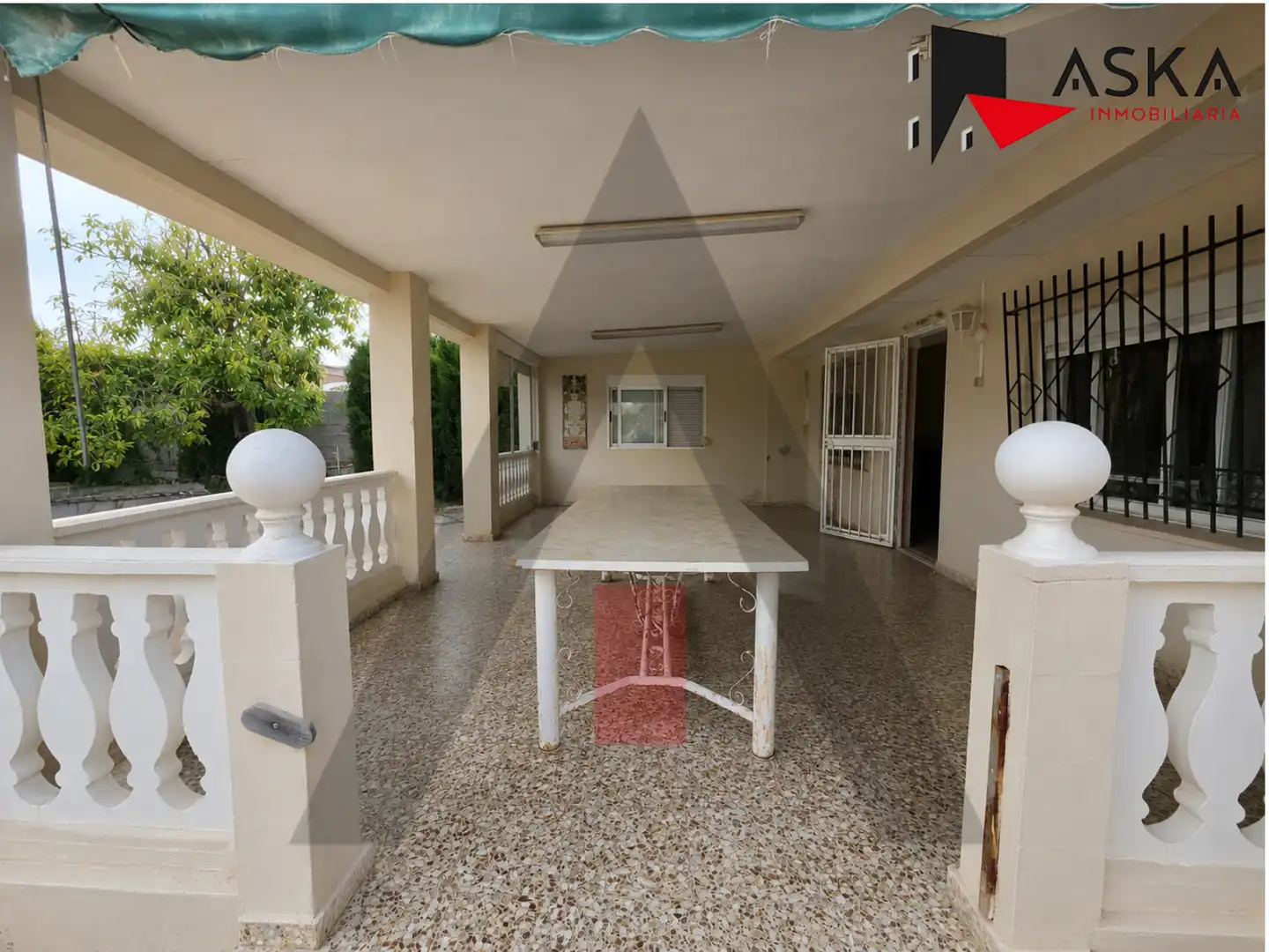 Terrassa de Casa o xalet en venda en Montserrat amb Jardí privat, Traster i Piscina
