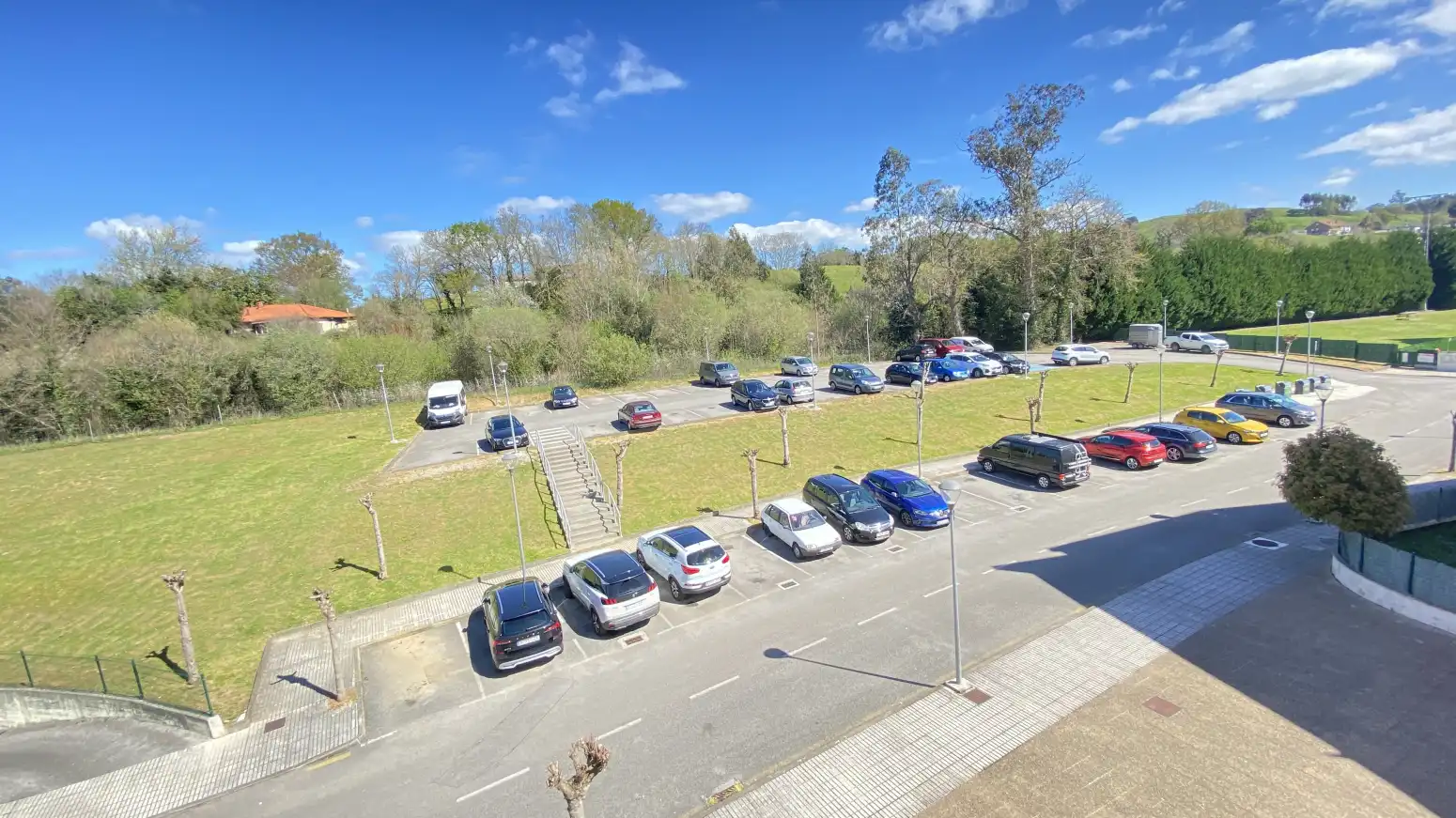Parking de Piso de alquiler en Entrambasaguas con Calefacción, Jardín privado y Terraza
