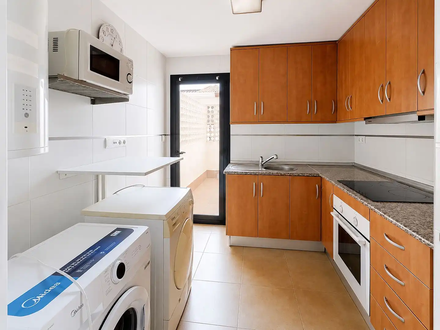 Cuina de Apartament en venda en Mijas amb Aire condicionat, Calefacció i Jardí privat