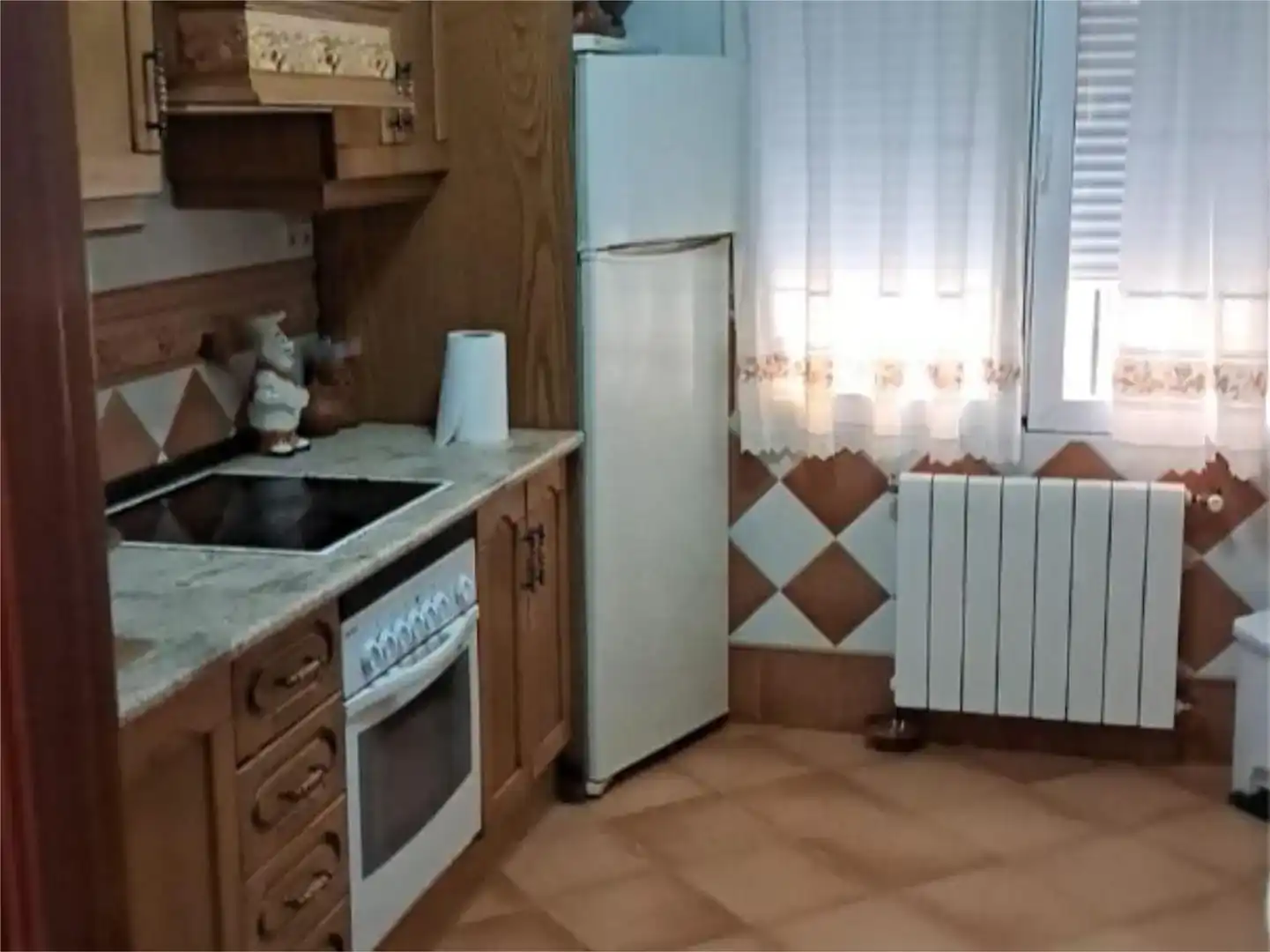 Cuina de Casa o xalet en venda en Baeza amb Jardí privat, Piscina i Moblat