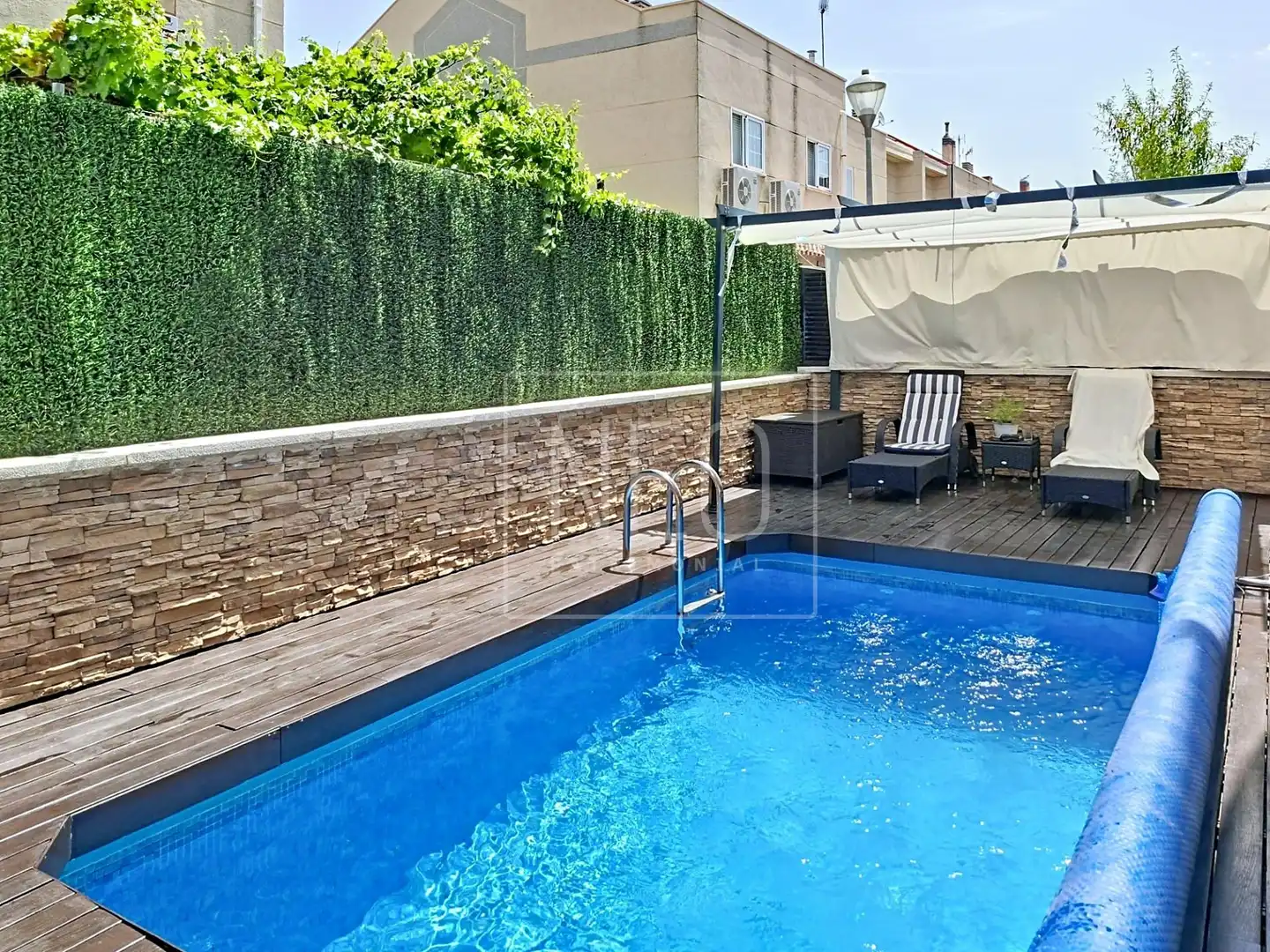 Adossat amb piscina en venda a Calle ASTURIAS