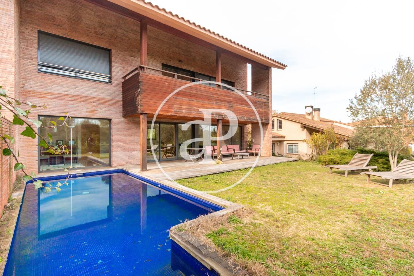 Exterior view of House or chalet for sale in Sant Cugat del Vallès  with Air Conditioner, Heating and Private garden