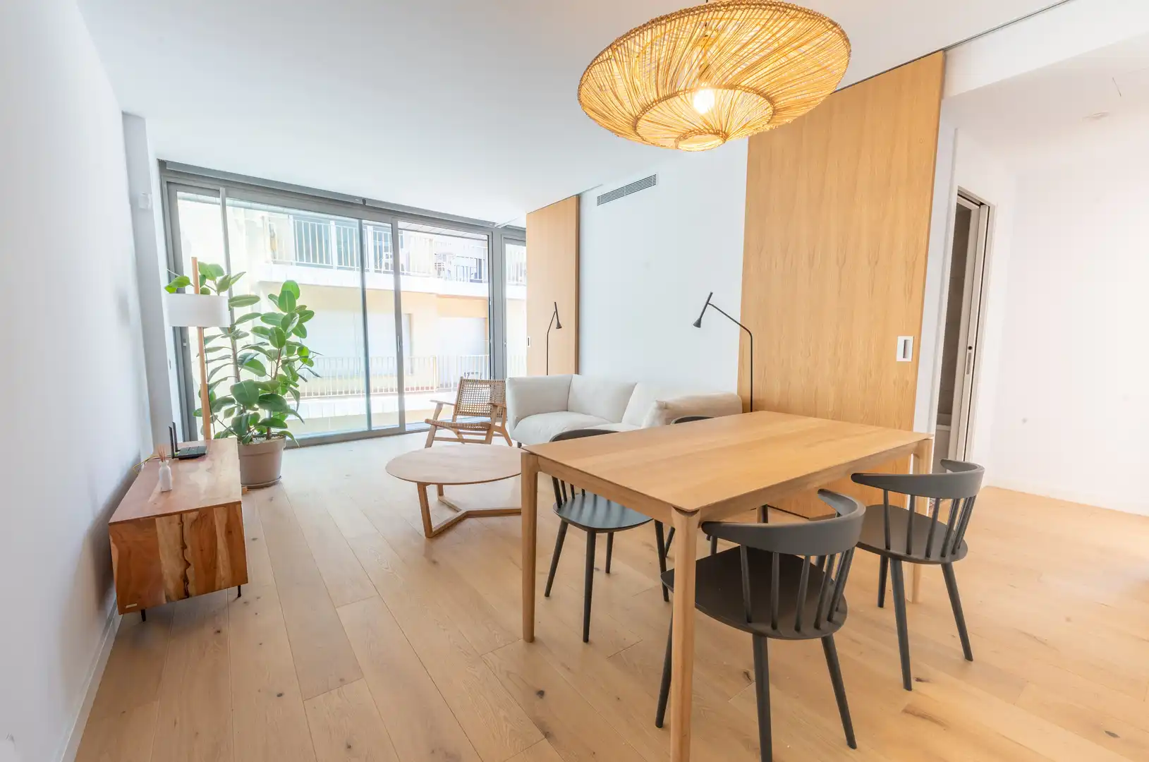 Appartement compact avec piscine à vendre à Centre