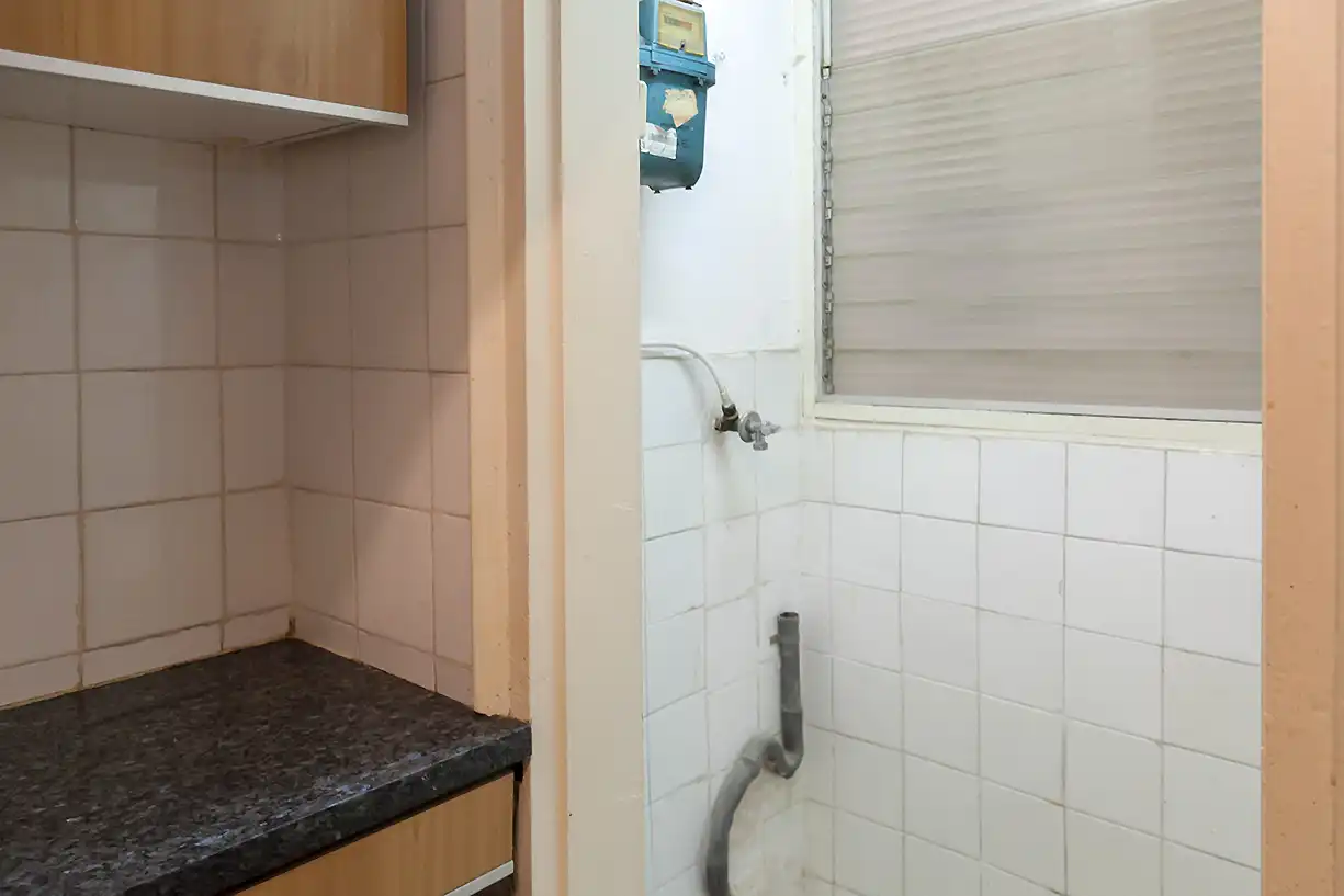 Bany de Pis en venda en Barcelona amb Forn i Alarma
