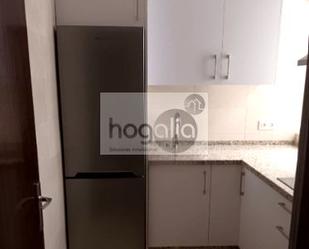 Cuina de Pis de lloguer en  Sevilla Capital amb Aire condicionat, Moblat i Balcó