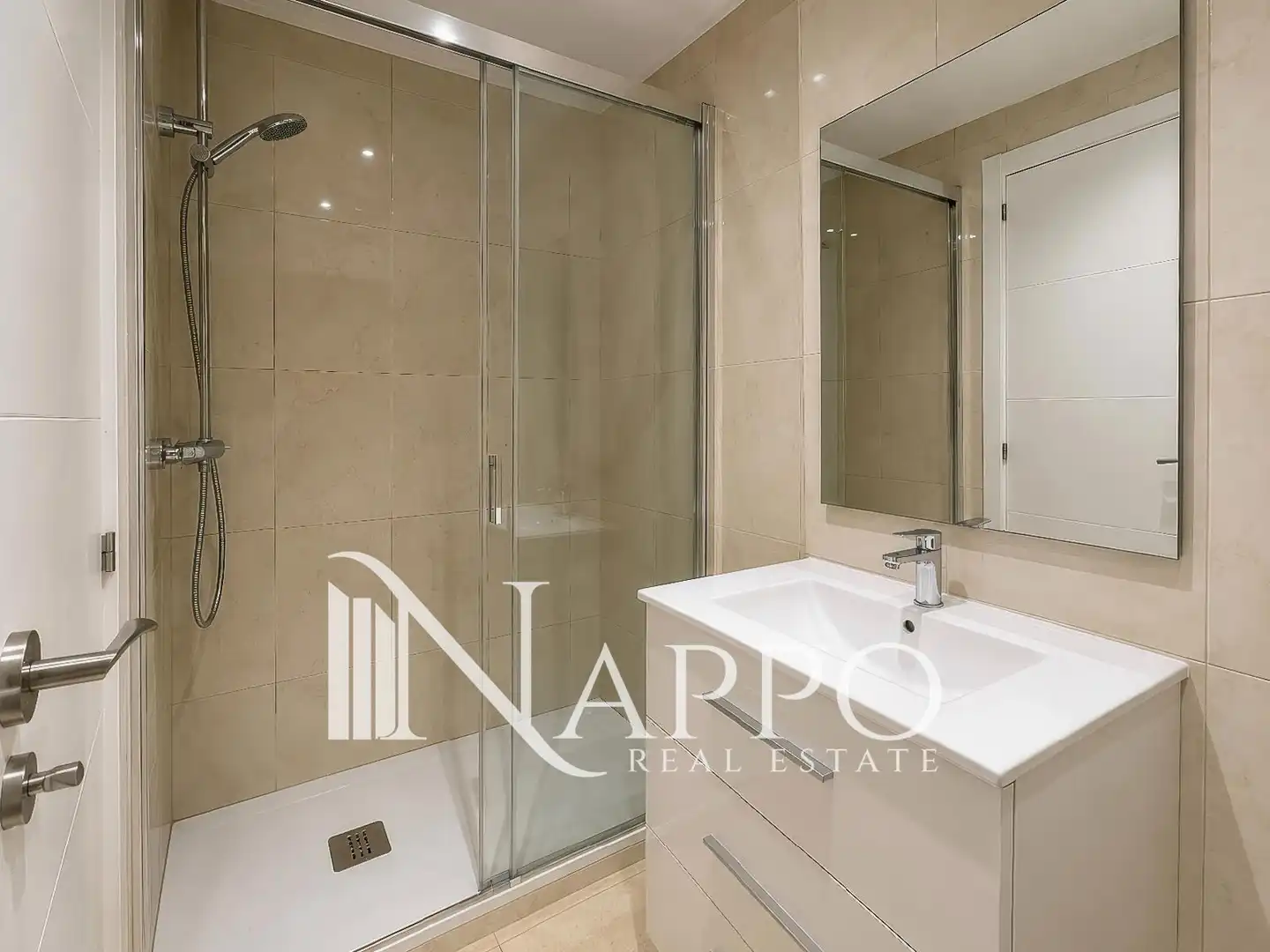 Baño de Piso en venta en  Palma de Mallorca con Aire acondicionado, Calefacción y Terraza