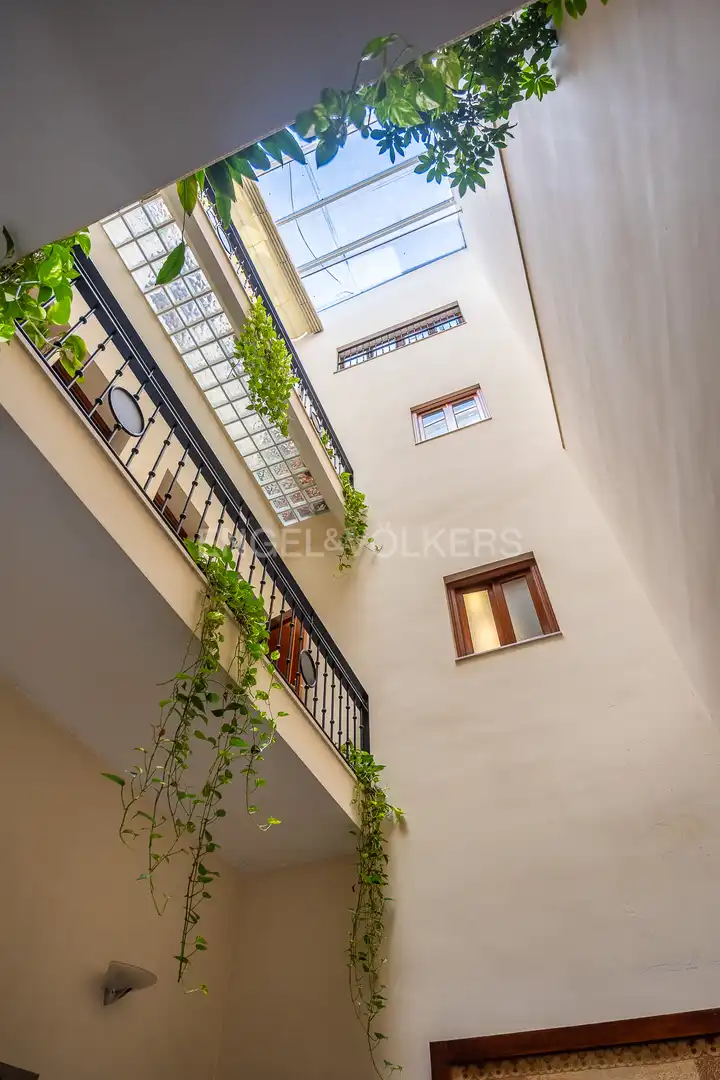 Exterior view of Houses for sale in Sevilla  with Air Conditioner, Heating and Storage room