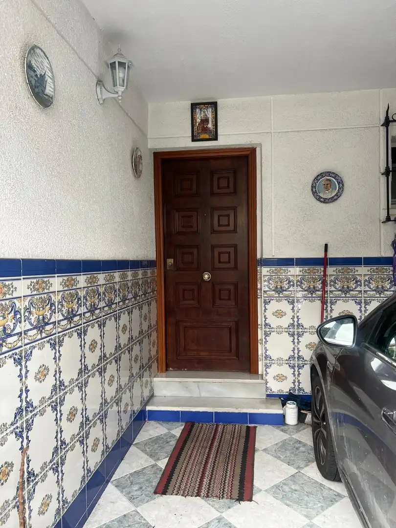 Houses for sale in Sevilla  with Air Conditioner and Terrace