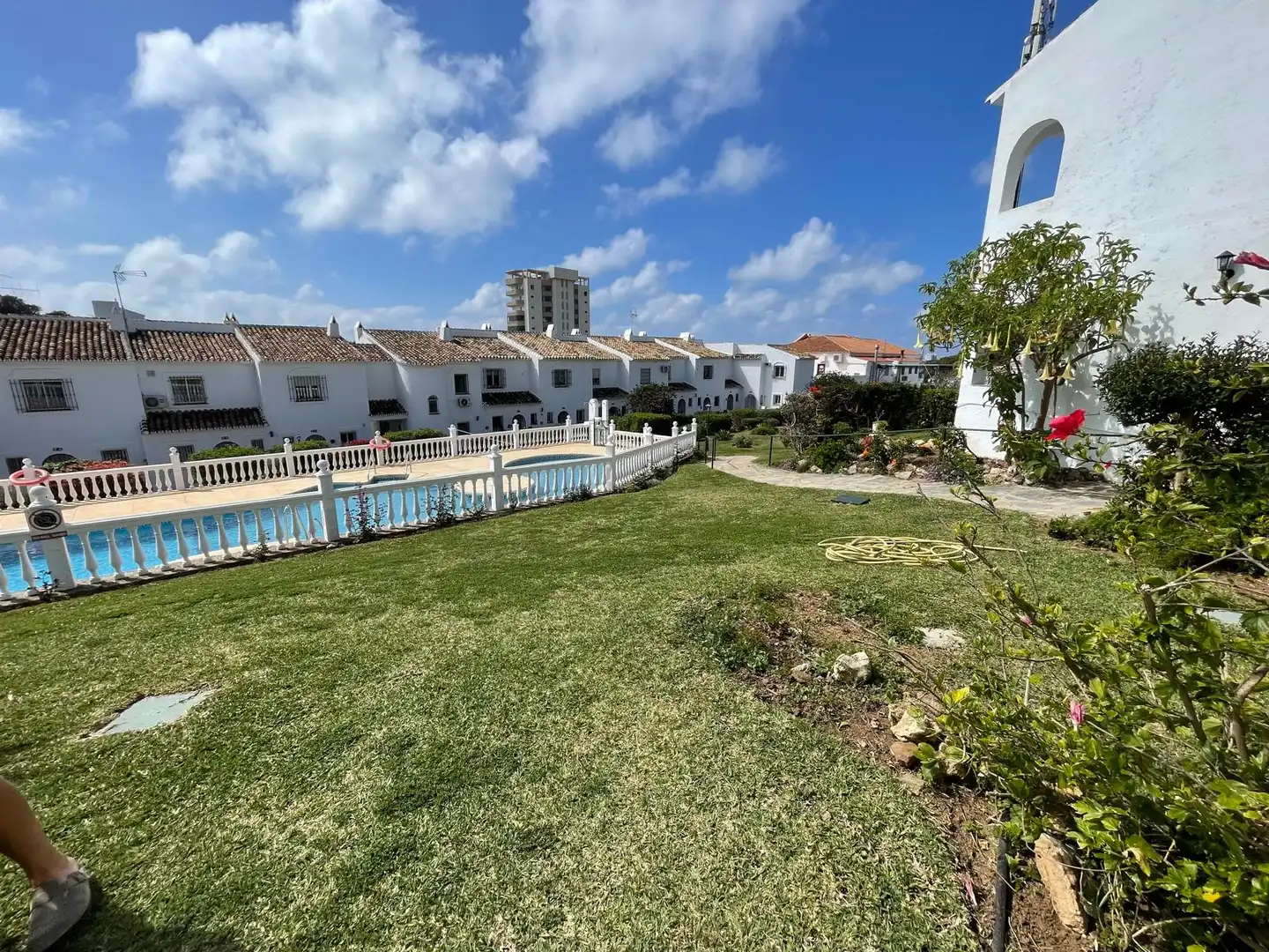 Außenansicht von Maisonette zum Verkauf in Mijas mit Klimaanlage, Terrasse und Möbliert