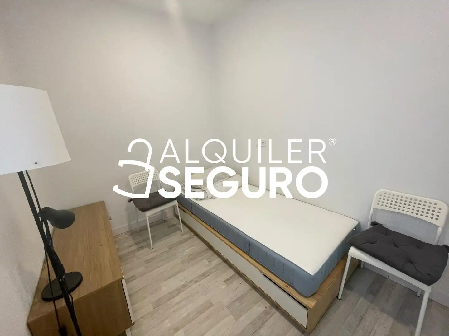 Habitación de Piso de alquiler en Madrid con Aire acondicionado, Calefacción y Amueblado