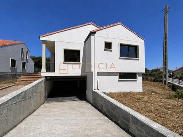 Villa con piscina in vendita a Lugar Eidos de abaixo 14 PARCELA 4
