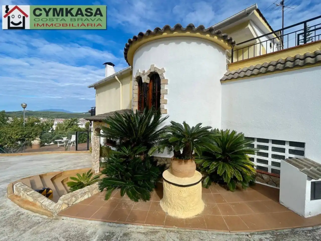 Vista exterior de Casa o xalet en venda en Lloret de Mar amb Aire condicionat, Calefacció i Jardí privat