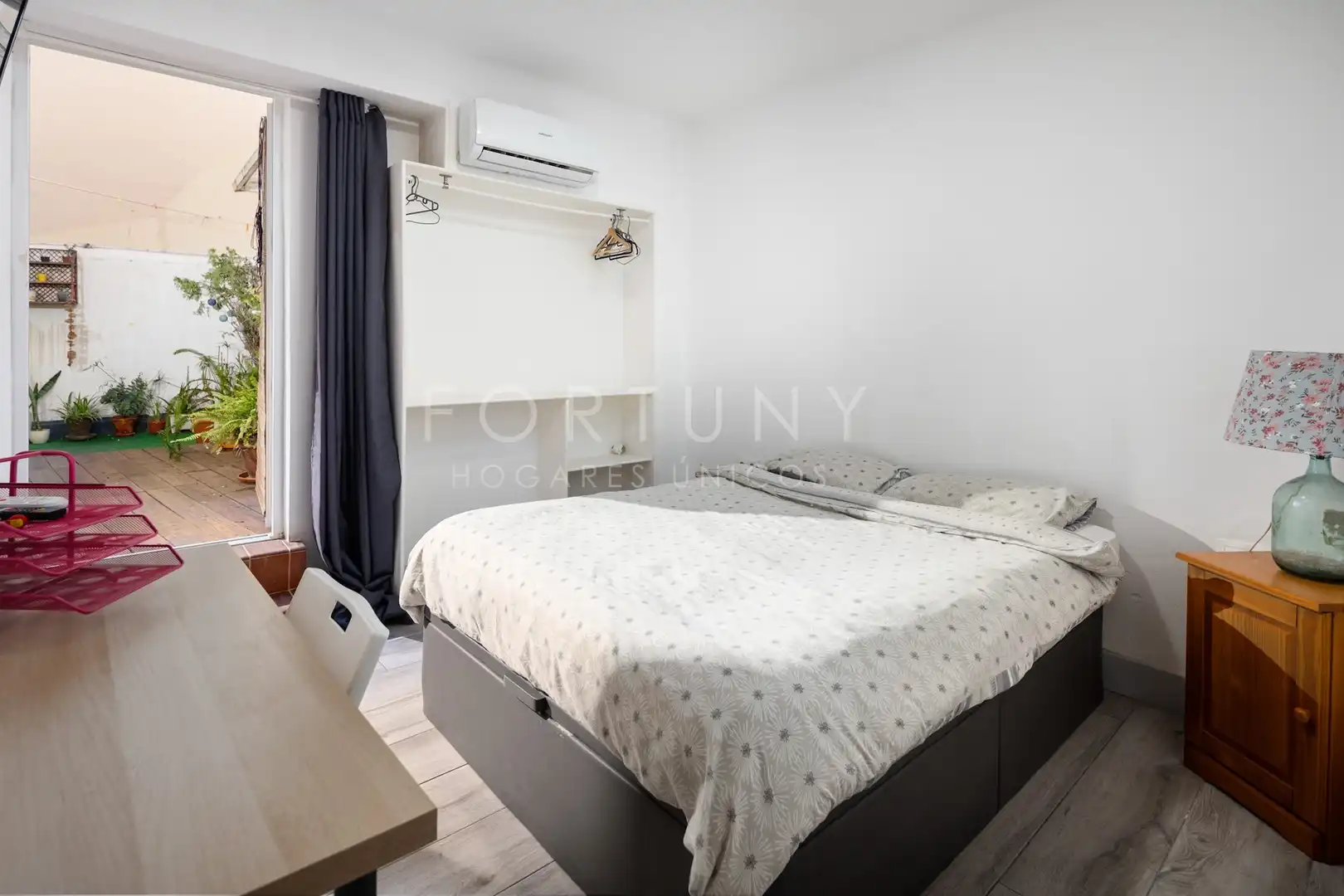 Bedroom of Flat for sale in Málaga  with Air Conditioner, Terrace and Furnished