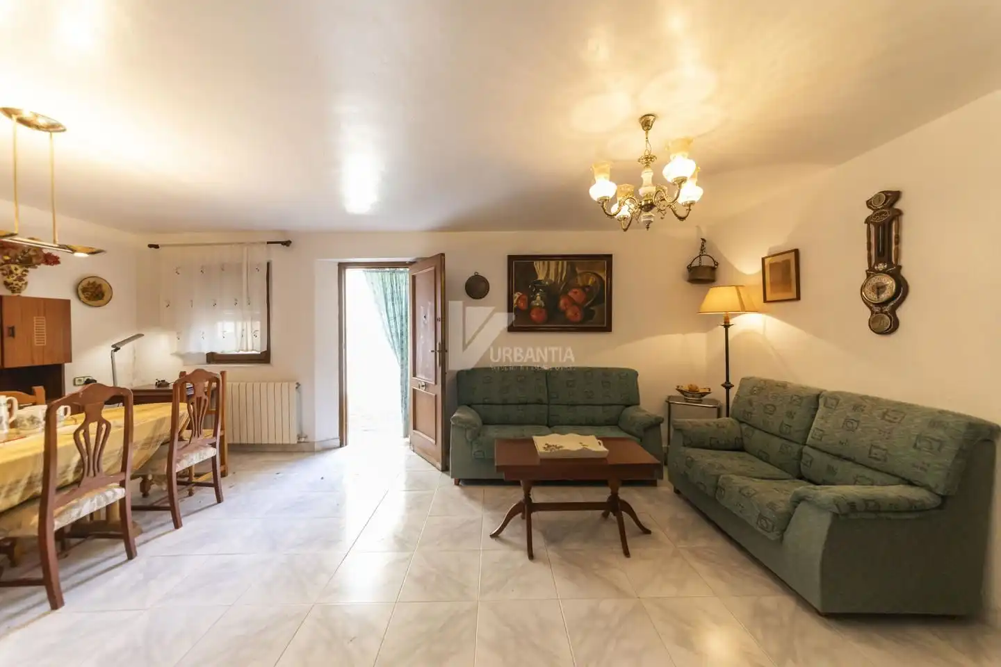 Sala de estar de Casa o chalet en venta en Miranda de Arga con Aire acondicionado, Calefacción y Jardín privado