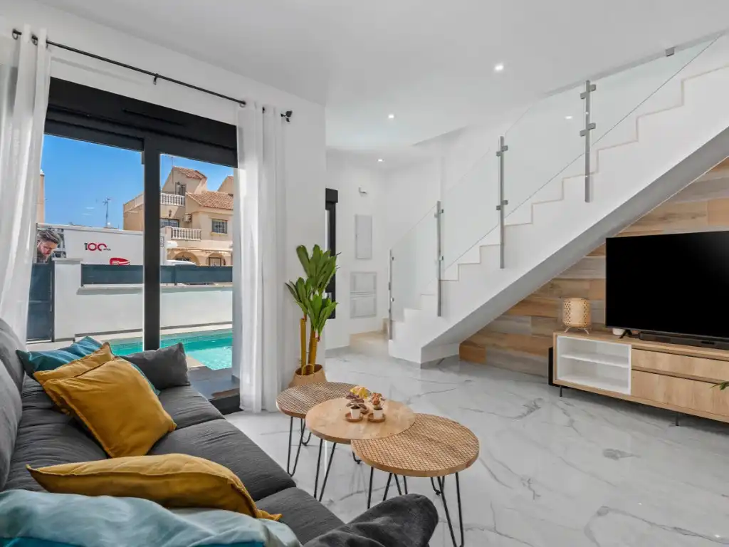 Casa con piscina en venta en Calle las Abubillas, imagen 6