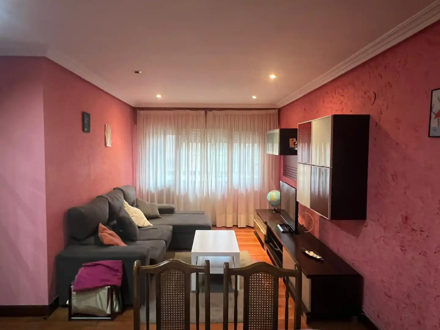 Living room of Flat for sale in Bilbao   with Heating, Terrace and Balcony