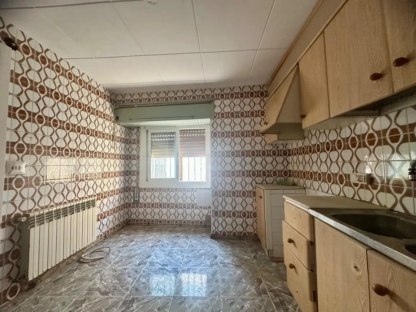 Cuina de Casa o xalet en venda en Santa Bàrbara amb Aire condicionat, Terrassa i Traster