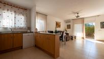 Cuina de Casa adosada en venda en Mont-roig del Camp amb Aire condicionat, Calefacció i Jardí privat