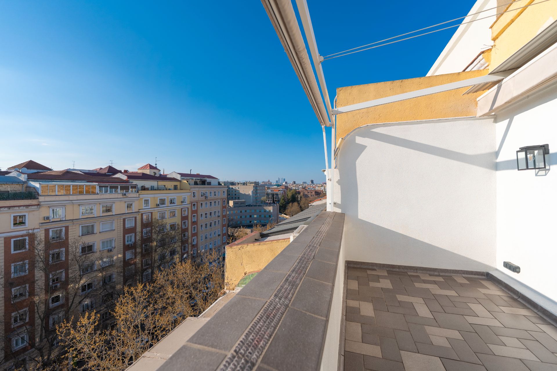 Terrassa de Pis de lloguer en  Madrid Capital amb Aire condicionat, Calefacció i Terrassa