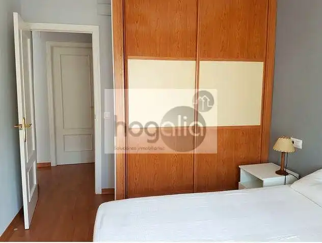 Habitación de Piso de alquiler en Sevilla con Aire acondicionado y Amueblado