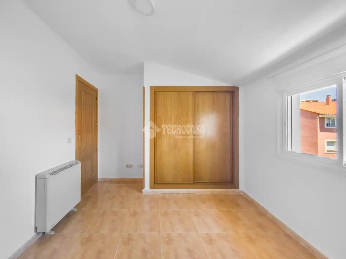 Habitación de Piso en venta en Campo Real con Balcón