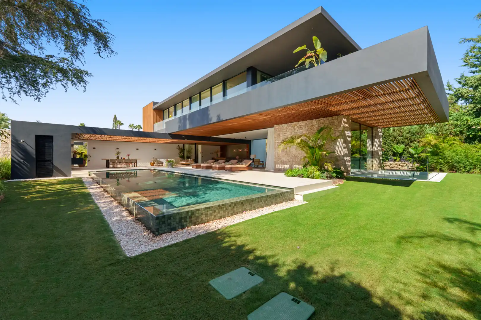 Chalet con terraza en venta en Calle Paris 83, imagen 3
