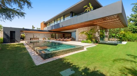 Ubicada en la exclusiva comunidad privada de Parcelas del Golf, combina un diseño refinado, belleza natural y una ubicación privil, imatge 3