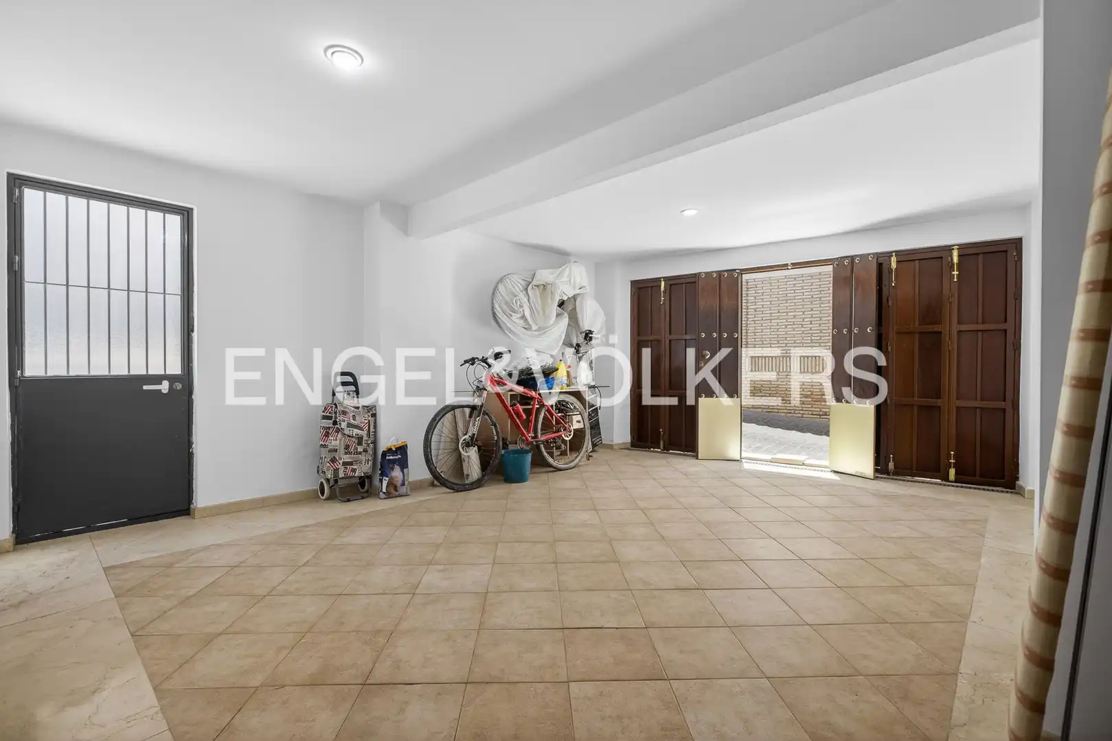 Houses for sale in Osuna  with Air Conditioner and Heating