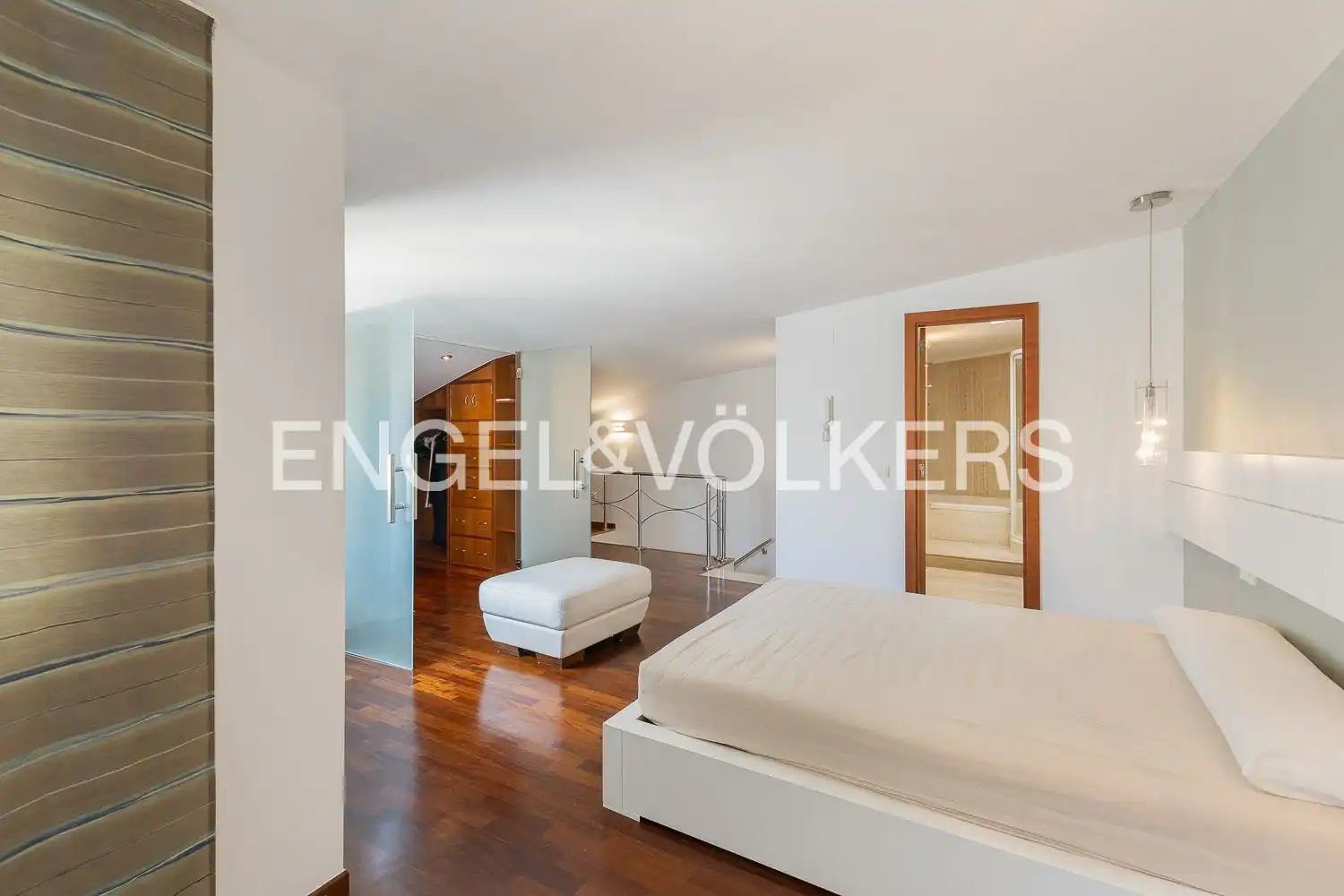 Sala d'estar de Àtic en venda en Mislata amb Aire condicionat, Calefacció i Parquet