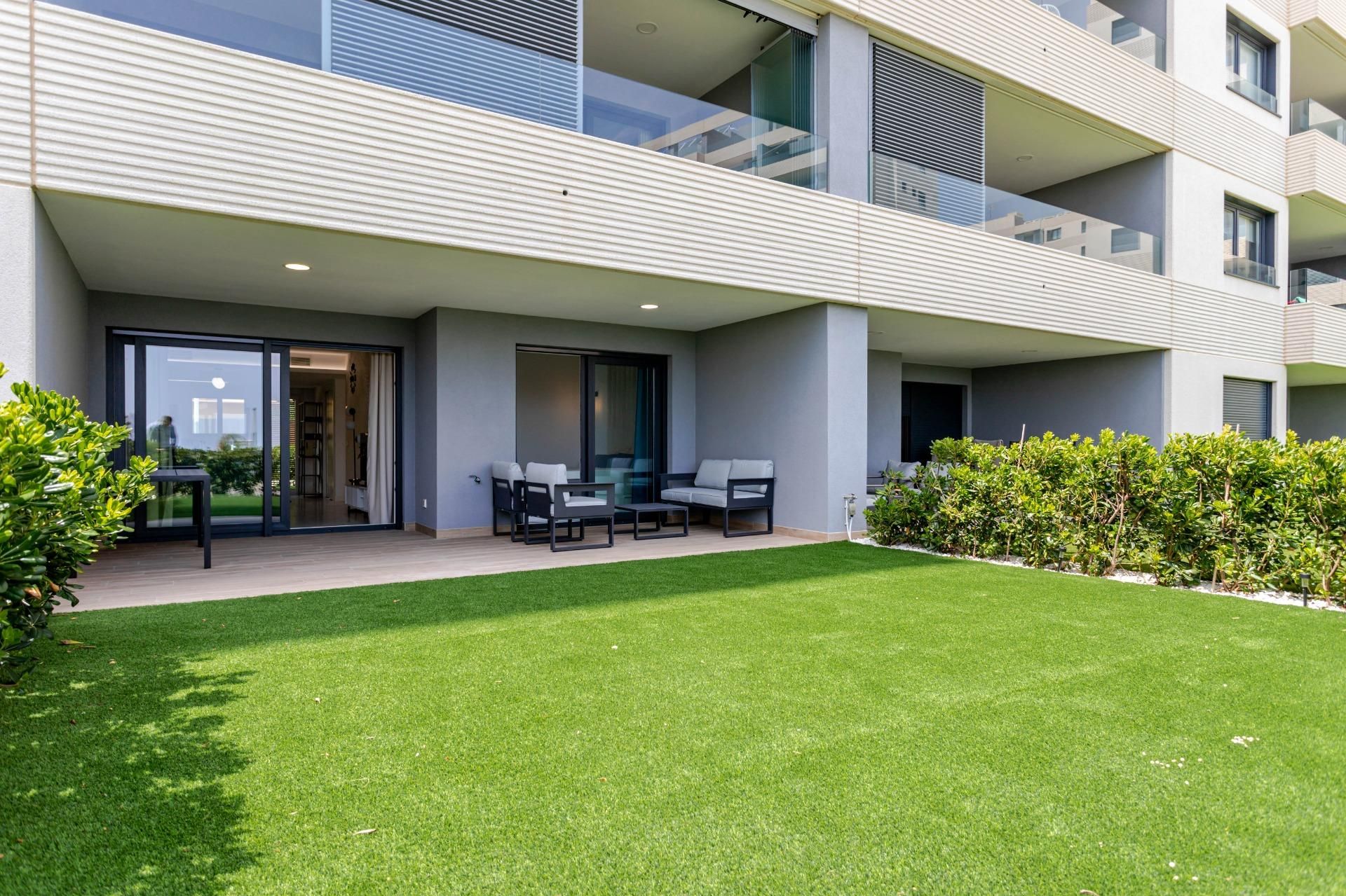 Terrassa de Planta baixa en venda en Torrevieja amb Aire condicionat, Jardí privat i Terrassa
