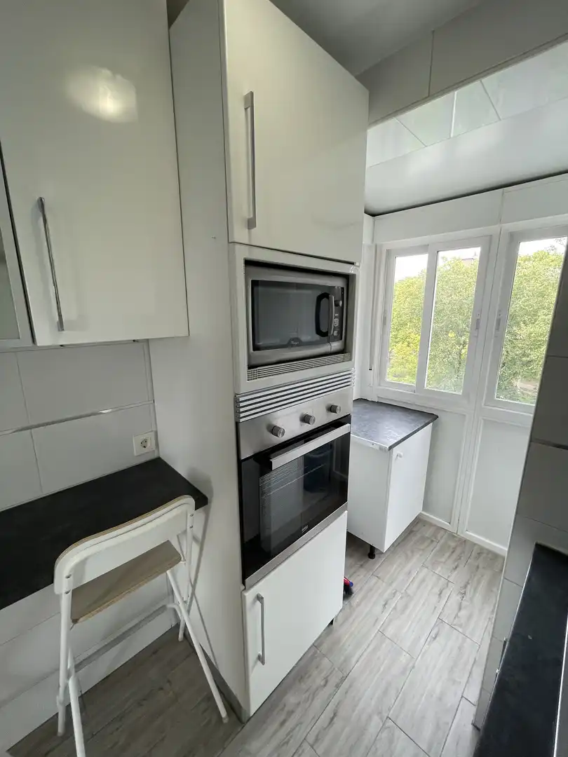 Room in Calle Alcocer, 37, Los Ángeles