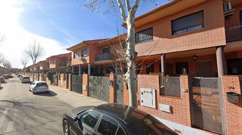 Foto 3 de Casa adosada en venta en Calle Filomenta Contreras Fdez, 39, Los Robles, Seseña