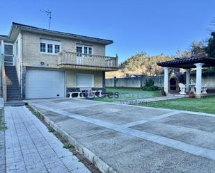 Exterior view of House or chalet for sale in Pravia  with Private garden and Balcony