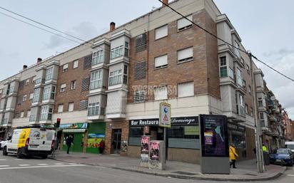 Exterior view of Flat for sale in  Madrid Capital  with Air Conditioner, Heating and Parquet flooring