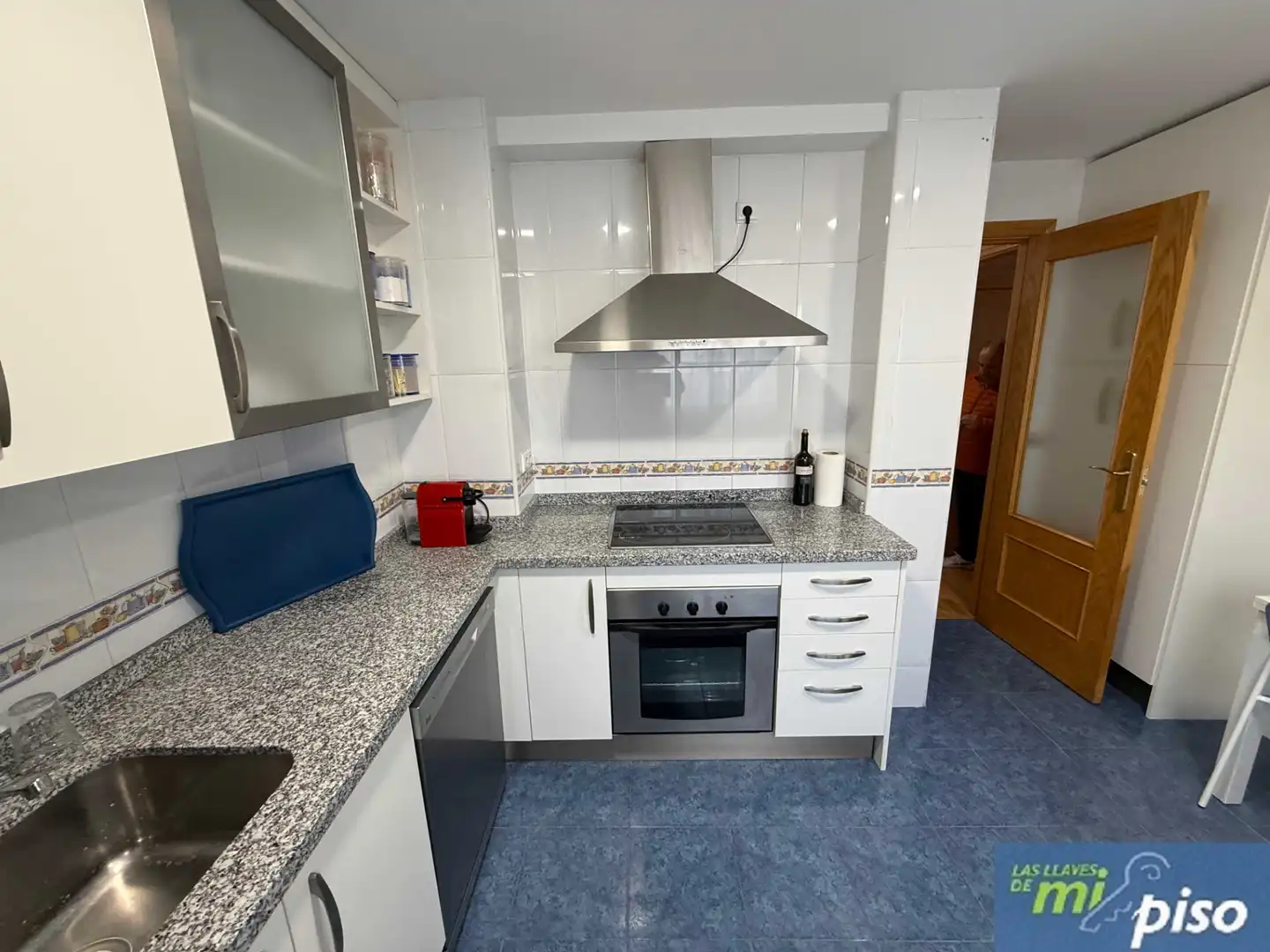 Kitchen of Flat for sale in Tudela de Duero  with Heating, Parquet flooring and Storage room