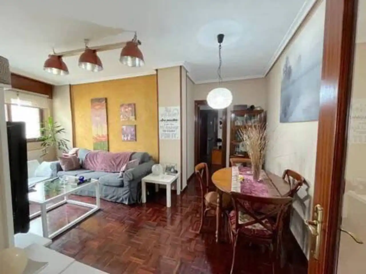Wohnzimmer von Wohnung zum Verkauf in Erandio
